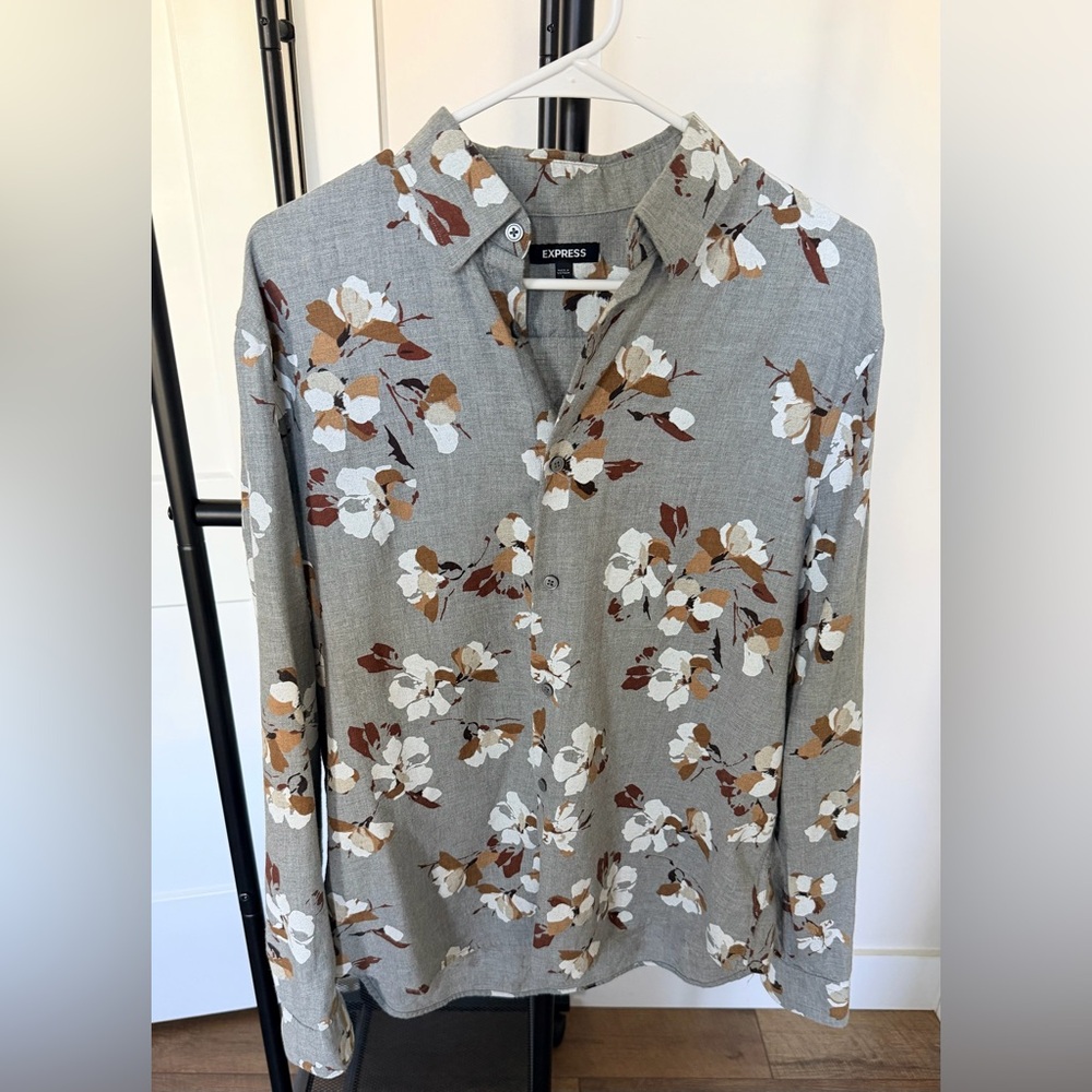 Express Men's Grey Floral Button-Down Shirt with White & Brown Blooms